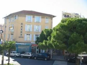 萨沃伊酒店 2*