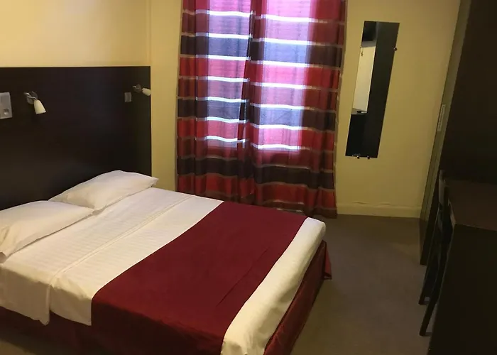 Savoy Отель 2*