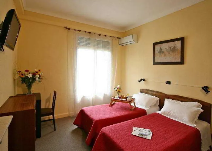 Savoy 2*