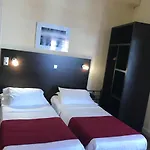 Savoy Hotel 2*
