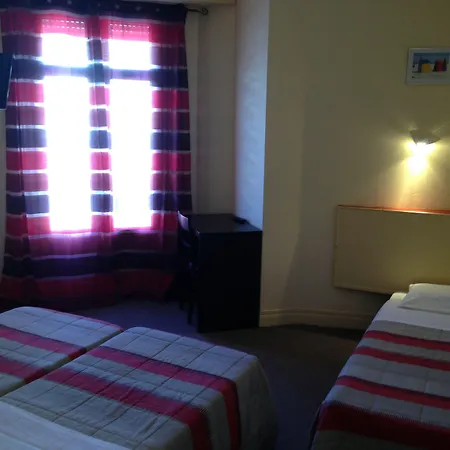 Savoy Hotel 2*