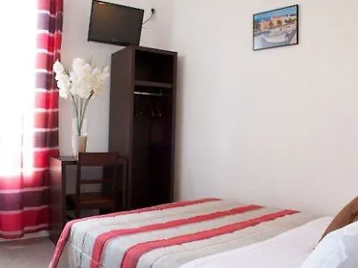 Hotel Savoy 2*