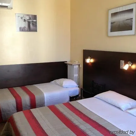 Ξενοδοχείο Savoy 2*