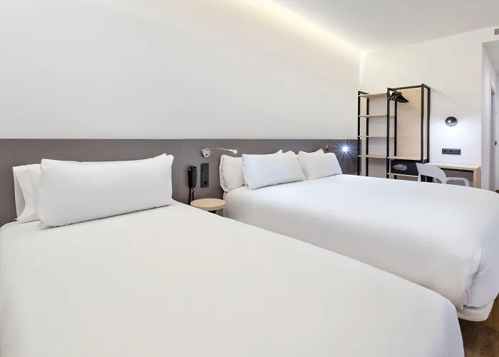 Savoy 2*