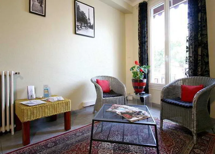 Hotel Savoy 2*