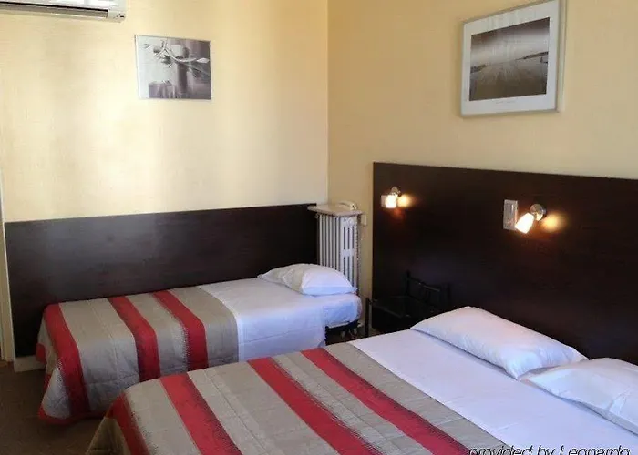 Hotel Savoy 2*